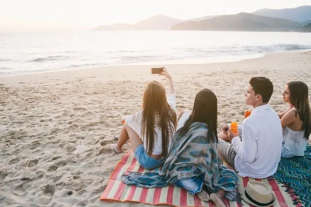 Pagi Cerah di Pantai Kalijati: Tips Menghindari Antrean dan Nikmati Keindahan